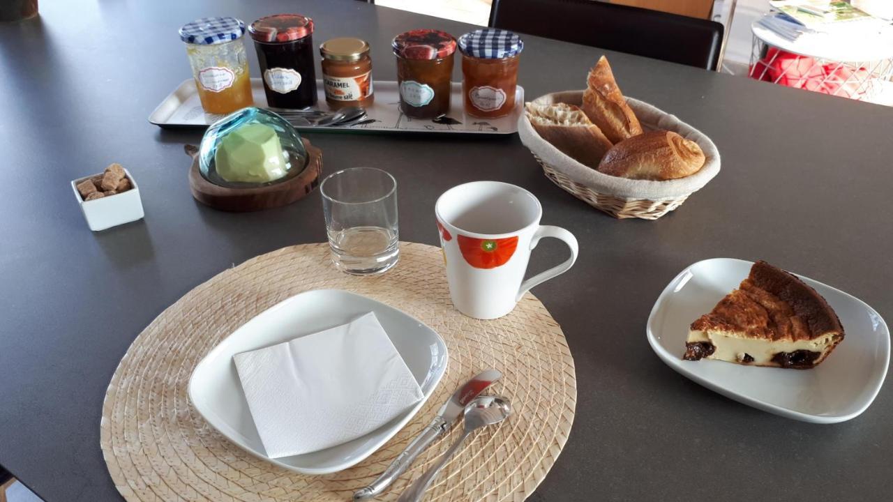 Bed and Breakfast L'Oustaou Du Bodo Ambon Exterior foto