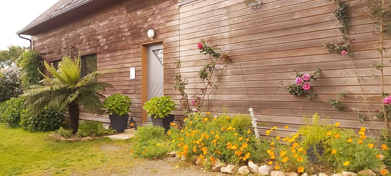 Bed and Breakfast L'Oustaou Du Bodo Ambon Exterior foto